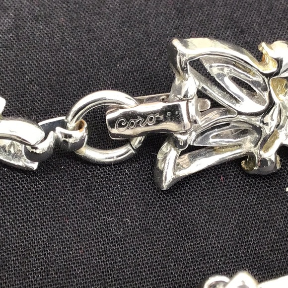 Coro Bracelet ~ Vintage - Picture 2 of 5